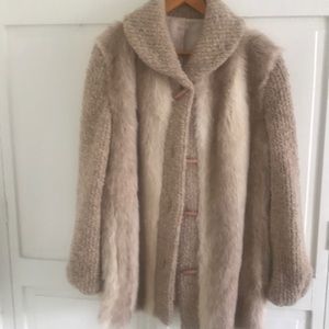 Vintage knitted cable & faux fur jacket. Womens | size m | color: cream/camel